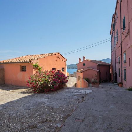 Helloelba Appartamento Il Faro ปอร์โตแฟร์ราโย ภายนอก รูปภาพ