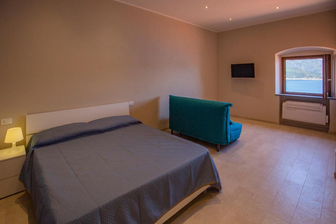 Helloelba Appartamento Il Faro ปอร์โตแฟร์ราโย ภายนอก รูปภาพ
